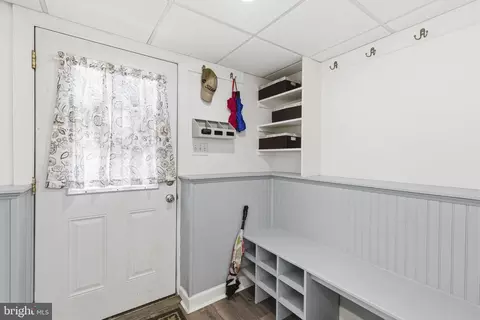 Entry Way - 3710 Hilltop Dr, Joppa, MD 21085 photo 2 of 2