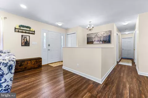 Entry Way - 2847 Moores Rd, Baldwin, MD 21013 photo 2 of 5