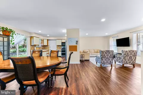 Dining - 2847 Moores Rd, Baldwin, MD 21013 photo 1 of 4
