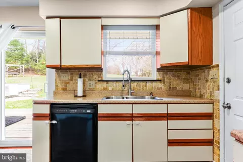 Kitchen - 2847 Moores Rd, Baldwin, MD 21013 photo 2 of 3
