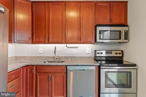Kitchen - 87 Haverhill Rd, Joppa, MD 21085 photo 3 of 4