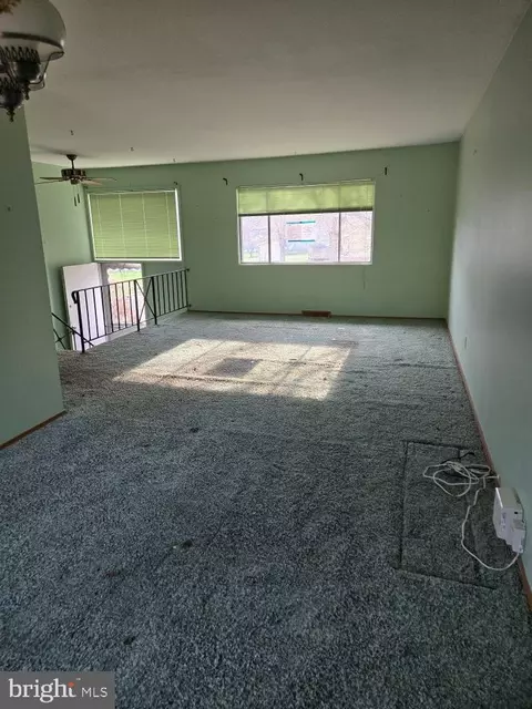 Living - 2034 Cherry Ct, Edgewood, MD 21040 photo 1 of 4