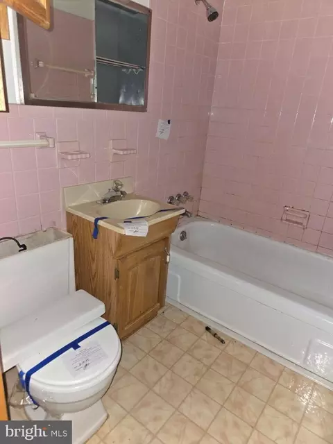 Bath - 2034 Cherry Ct, Edgewood, MD 21040 photo 1 of 5