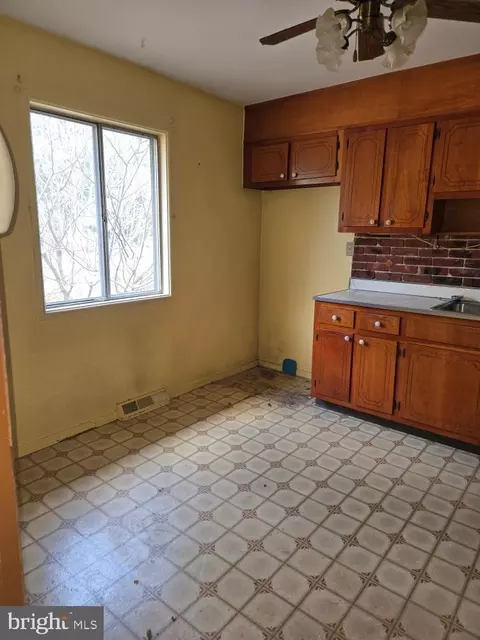 Entry Way - 2034 Cherry Ct, Edgewood, MD 21040 photo 2 of 6