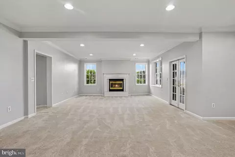 Living - 427 Shore Dr, Joppa, MD 21085 photo 11 of 14
