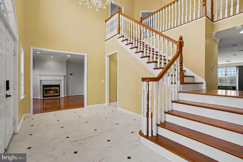 Entry Way - 427 Shore Dr, Joppa, MD 21085 photo 2 of 4