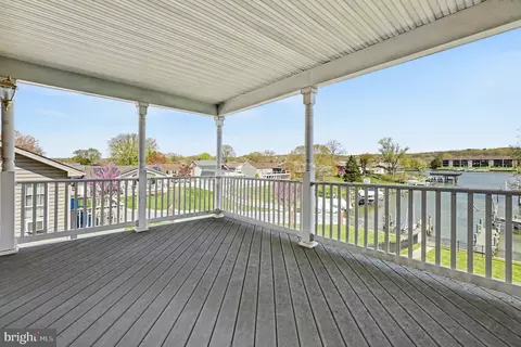 Exterior - 427 Shore Dr, Joppa, MD 21085 photo 5 of 7