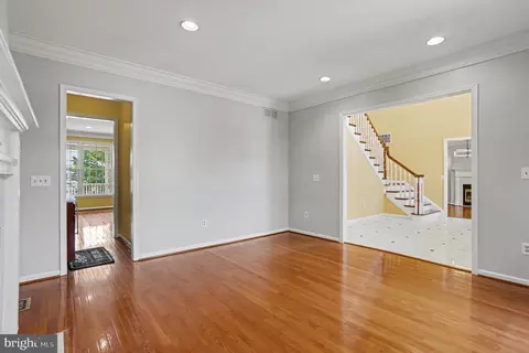 Living - 427 Shore Dr, Joppa, MD 21085 photo 5 of 14
