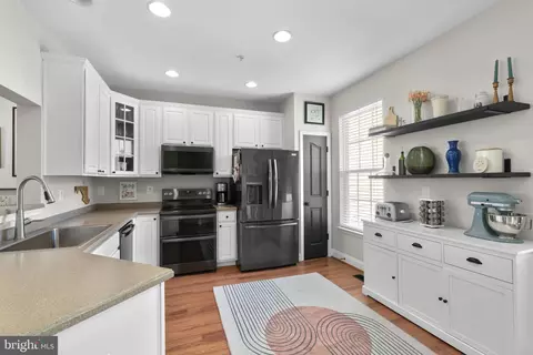 Kitchen - 632 Berwick Ct, Abingdon, MD 21009 photo 1 of 2