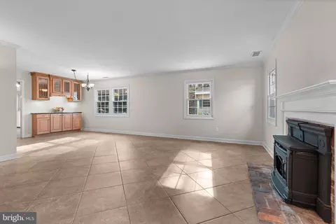 Living - 603 Falconbridge Dr, Joppa, MD 21085 photo 5 of 6