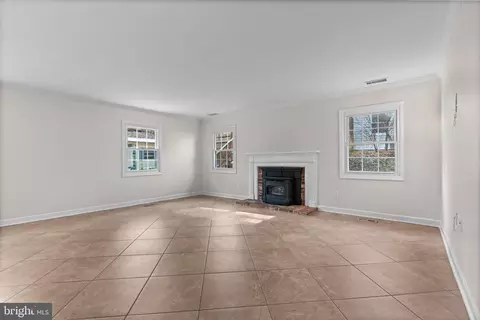 Living - 603 Falconbridge Dr, Joppa, MD 21085 photo 2 of 6