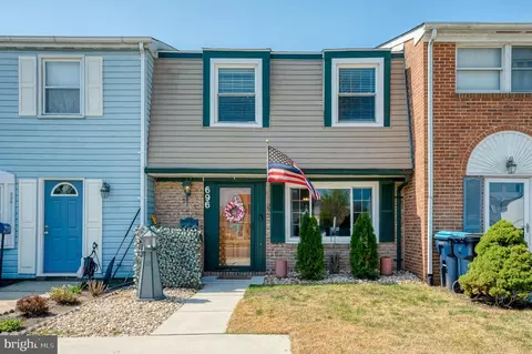 696 Shore Dr, Joppa, MD 21085