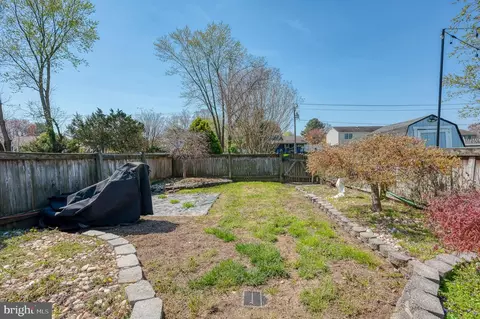 Exterior - 696 Shore Dr, Joppa, MD 21085 photo 6 of 10