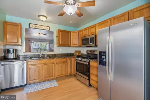Kitchen - 3151 Eden Dr, Abingdon, MD 21009 photo 2 of 2