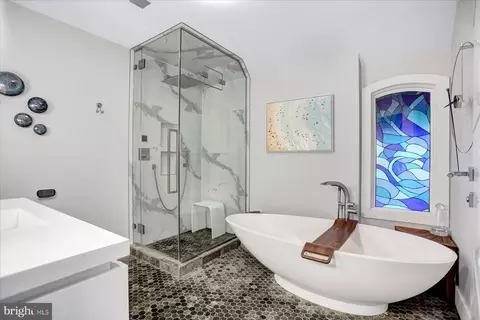 Bath - 562 Anchor Dr, Joppa, MD 21085 photo 4 of 6