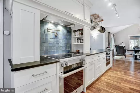 Kitchen - 562 Anchor Dr, Joppa, MD 21085 photo 1 of 3