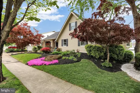 Exterior - 562 Anchor Dr, Joppa, MD 21085 photo 2 of 21