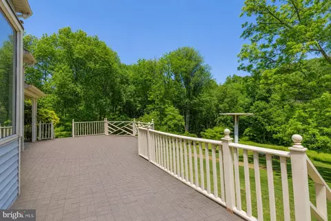 Exterior - 2712 Crystal Ln, Baldwin, MD 21013 photo 16 of 19