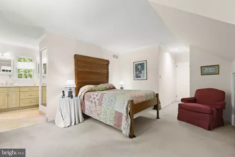 Bedroom - 2712 Crystal Ln, Baldwin, MD 21013 photo 2 of 5