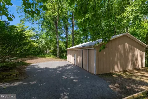 Exterior - 2712 Crystal Ln, Baldwin, MD 21013 photo 4 of 19