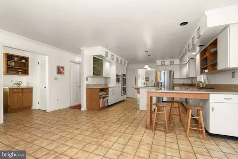 Kitchen - 2712 Crystal Ln, Baldwin, MD 21013 photo 2 of 7