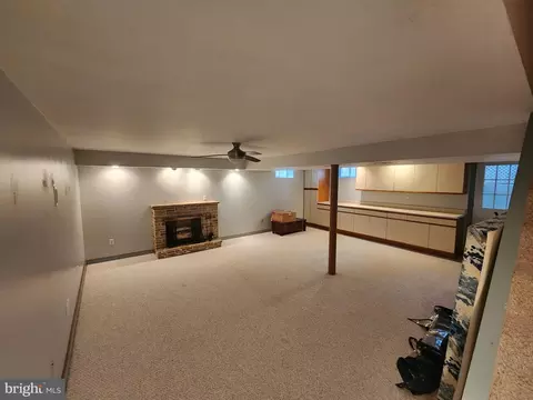 Living - 215 Garnett Rd, Joppa, MD 21085 photo 3 of 3