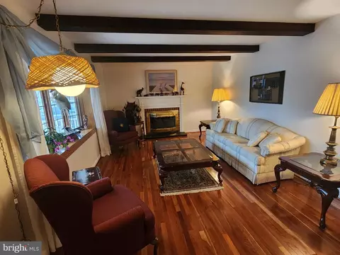 Living - 215 Garnett Rd, Joppa, MD 21085 photo 1 of 3