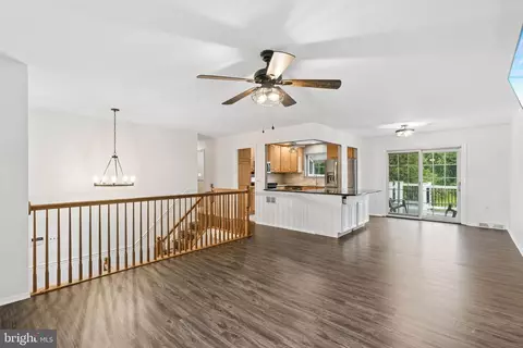 Living - 3917 Longley Rd, Abingdon, MD 21009 photo 3 of 10