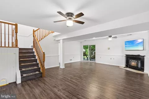 Living - 3917 Longley Rd, Abingdon, MD 21009 photo 7 of 10