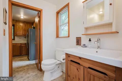 Bath - 710 Magnolia Rd, Joppa, MD 21085 photo 3 of 3