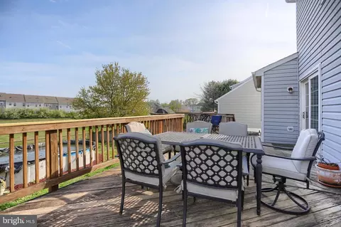 Exterior - 808 White Pine Ln, Joppa, MD 21085 photo 5 of 10