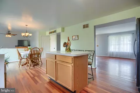 Entry Way - 808 White Pine Ln, Joppa, MD 21085 photo 3 of 7
