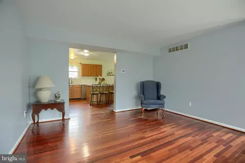 Living - 808 White Pine Ln, Joppa, MD 21085 photo 2 of 4