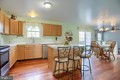 Kitchen - 808 White Pine Ln, Joppa, MD 21085 photo 2 of 2