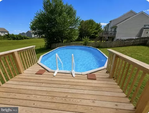 Exterior - 808 White Pine Ln, Joppa, MD 21085 photo 7 of 10