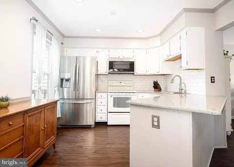 Kitchen - 2015 Pointview Cir, Forest Hill, MD 21050 photo 1 of 3