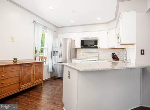 Kitchen - 2015 Pointview Cir, Forest Hill, MD 21050 photo 2 of 3