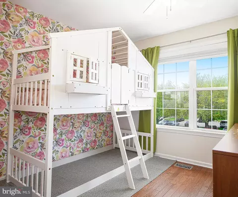 Bedroom - 2015 Pointview Cir, Forest Hill, MD 21050 photo 3 of 4