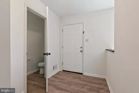 Entry Way - 330 Fullerton Pl, Abingdon, MD 21009 photo 2 of 8