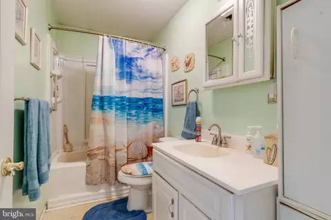Bath - 1805 Shirley Ave, Joppa, MD 21085 photo 1 of 2