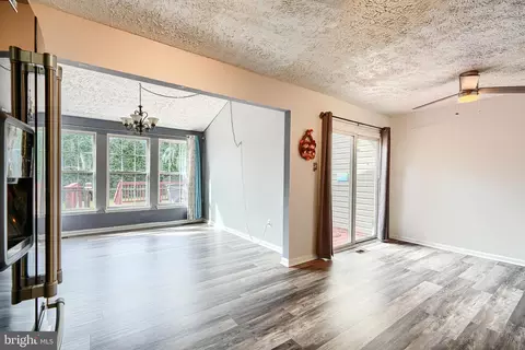 Entry Way - 537 Cider Press Ct #13, Joppa, MD 21085 photo 1 of 2