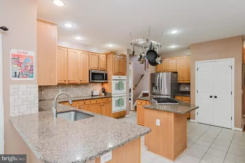 Kitchen - 2623 E Rhododendron Dr, Abingdon, MD 21009 photo 3 of 10