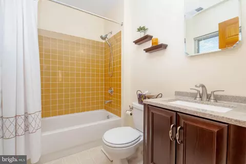 Bath - 110 Shell Cove Ct, Joppa, MD 21085 photo 2 of 2