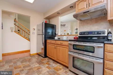 Entry Way - 110 Shell Cove Ct, Joppa, MD 21085 photo 1 of 2