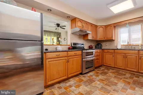 Kitchen - 110 Shell Cove Ct, Joppa, MD 21085 photo 2 of 3
