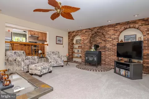 Living - 110 Shell Cove Ct, Joppa, MD 21085 photo 1 of 2