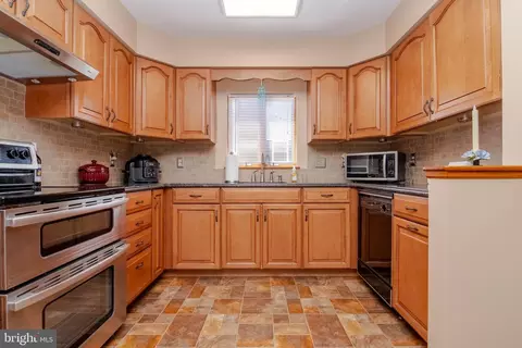 Kitchen - 110 Shell Cove Ct, Joppa, MD 21085 photo 1 of 3