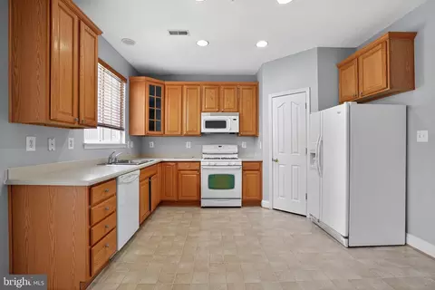Kitchen - 627 Berwick Ct, Abingdon, MD 21009 photo 1 of 2