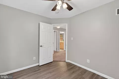 Entry Way - 1315 Hidden Brook Ct, Abingdon, MD 21009 photo 6 of 7