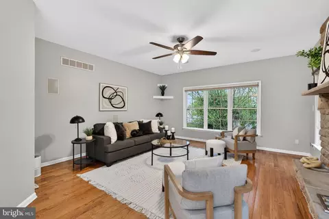 Living - 1315 Hidden Brook Ct, Abingdon, MD 21009 photo 1 of 3